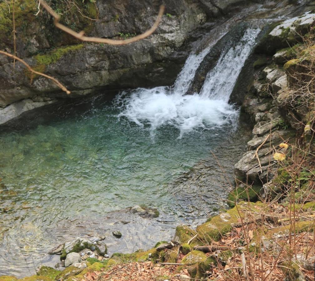 Appartamento Le Cascate Cittiglio Exterior foto